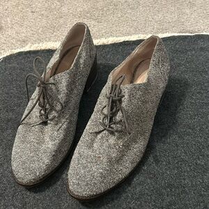 Louise et Cie ankle lace up short heel dress up shoes